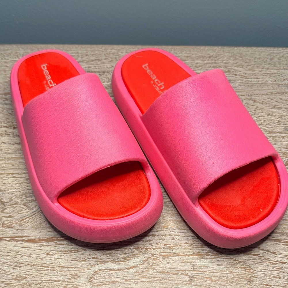 J/SLIDES Pink and Red Beach Slides